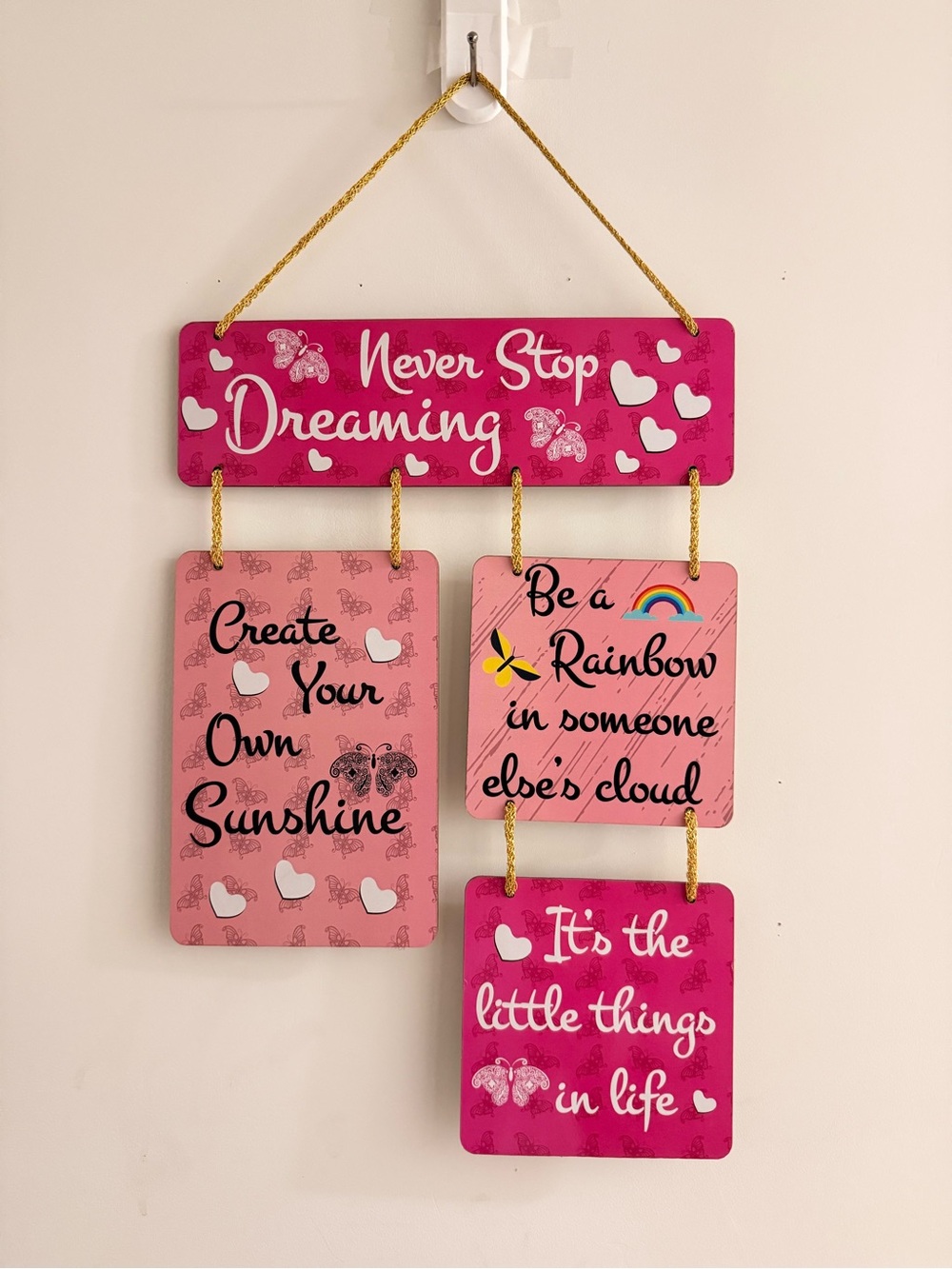 Never Stop Dreaming Pink Hanging Wall Plaque - Inspirational Home Decor